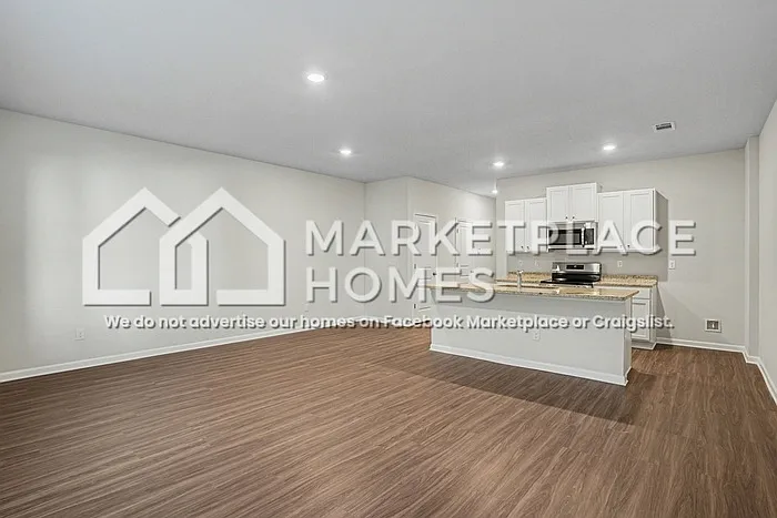 274 Oakwood Dr NW — Photo 3