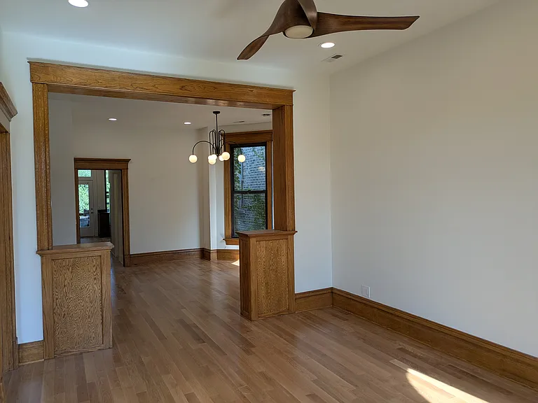 1327 N Maplewood Ave #3 — Photo 3