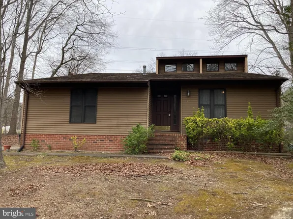 145 Hamlin Dr, Fredericksburg, VA 22405