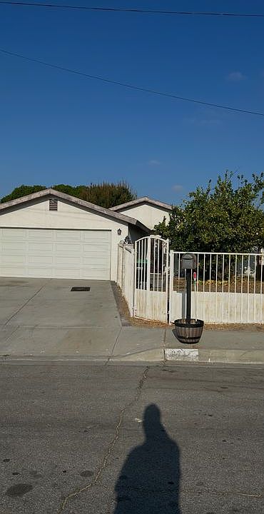 1st image of 971 S Florez St