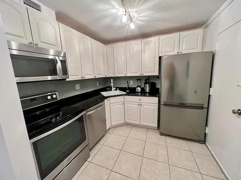 2821 NE 163rd St #4Q — Photo 1