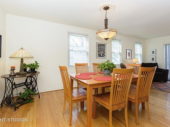 4th image of 10104 S Keeler Ave