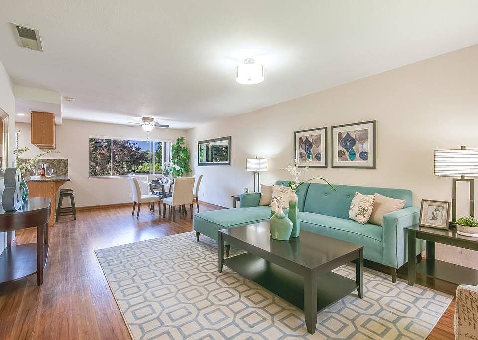 1st image of 815 Monty Cir