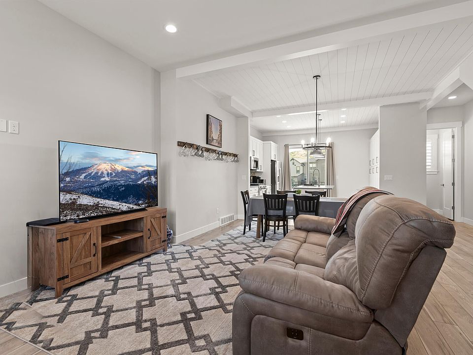 1st image of 1107 W Wasatch Spring Rd #1107