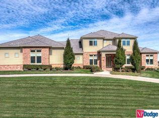 13710 Burt St, Omaha, NE 68154