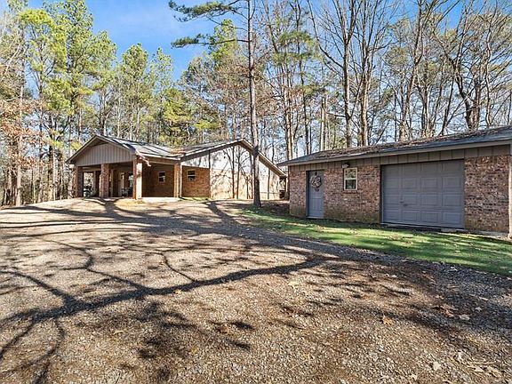 3rd image of 1630 Vanderbilt Rd