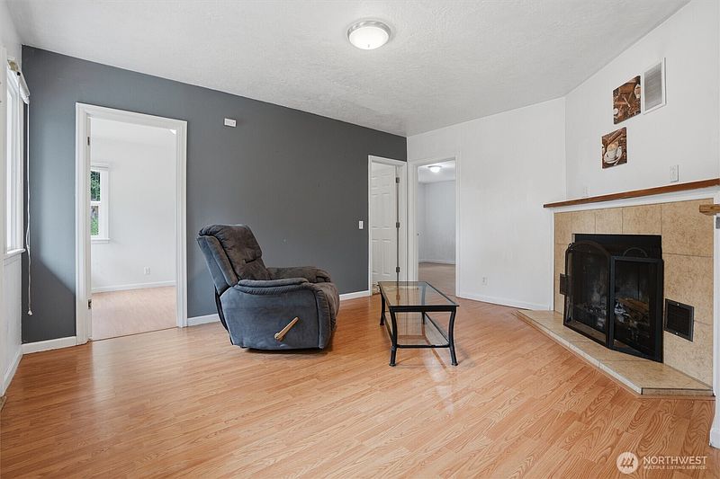 4th image of 3706 W Arsenal