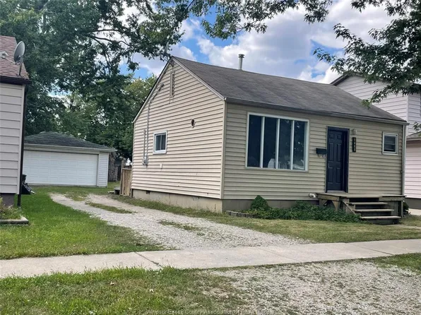 1423 Aubin Rd, Windsor, ON N8Y 4E8