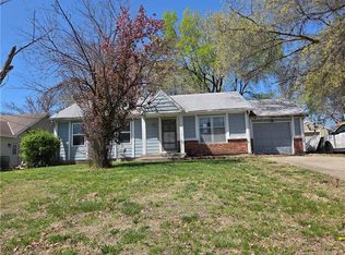 631 N Willie St, Olathe, KS 66061