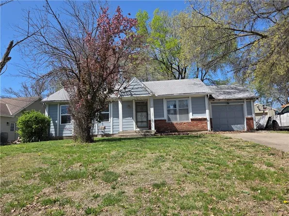 631 N Willie St, Olathe, KS 66061