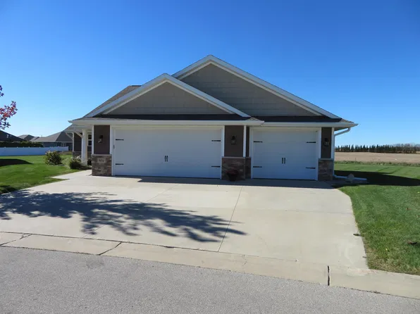 834 Sharon Ln, Pulaski, WI 54162