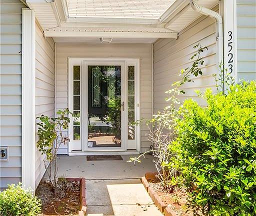 2nd image of 3523 Yorkshire Ct #712