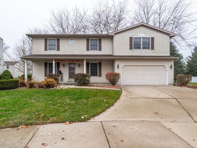 3 Harvest Ct, Bloomington, IL, 61704