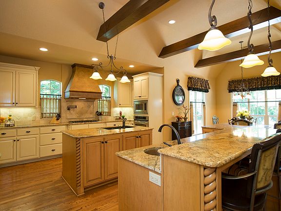 Southern Living worthy kitchen