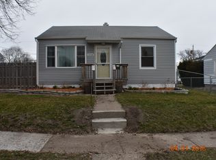 2218 Bellevue Ave, Bettendorf, IA
