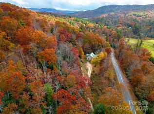 50 Honey Mountain Ln, Lake Toxaway, NC 28747
