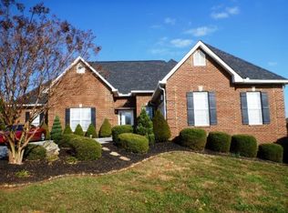 2709 Raylee Dr, Maryville, TN 37803