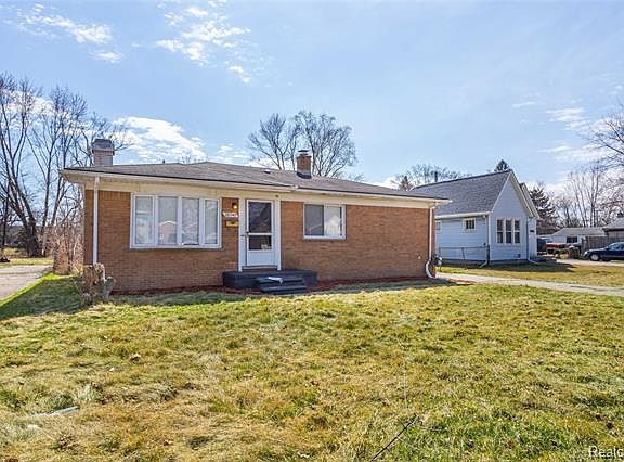 3rd image of 28947 Parkwood St