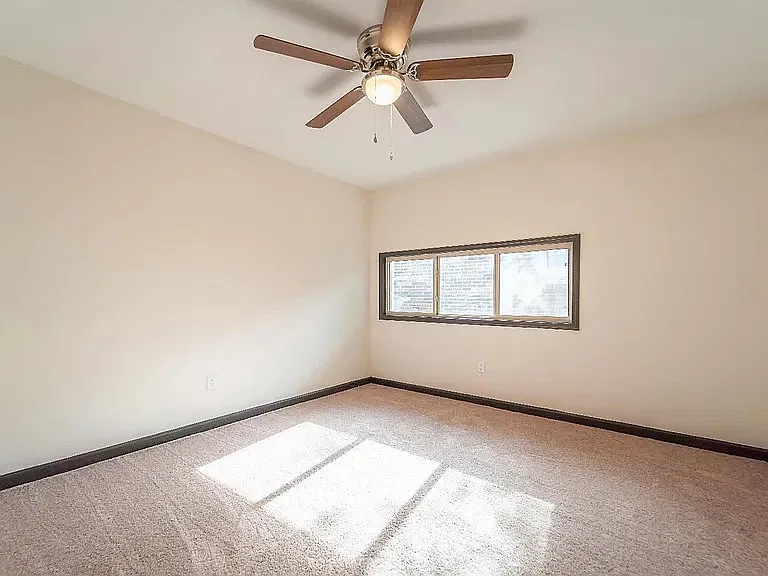 2103 35th Street - A — Photo 4