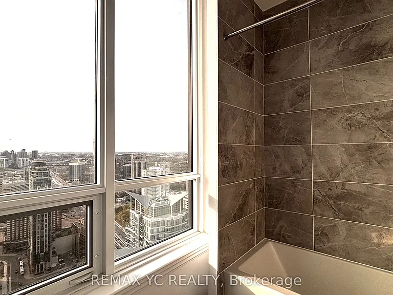 30 Elm Dr W #Penthouse 06 — Photo 12