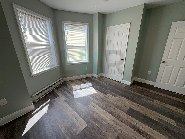 6139 Vine St #3 — Photo 7