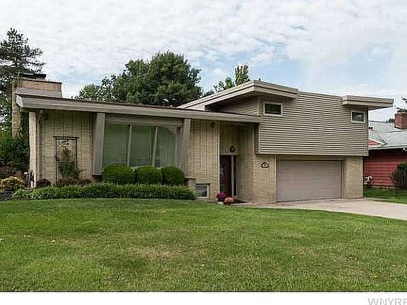 2nd image of 94 Caesar Blvd