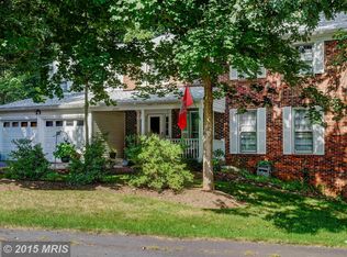 10704 Midsummer Dr, Reston, VA 20191