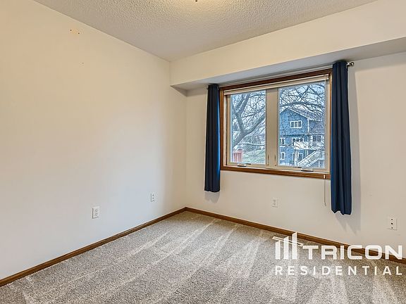 5th image of 739 Ashley Dr