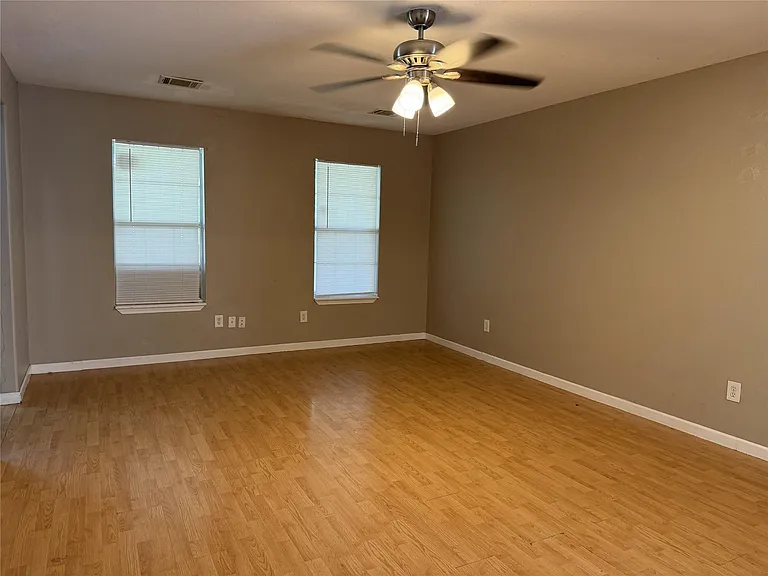 6005 Beech Dr — Photo 11