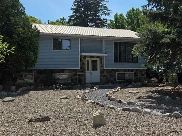 40 W Charlesworth Cres E, Brooks, AB T1R 0H3