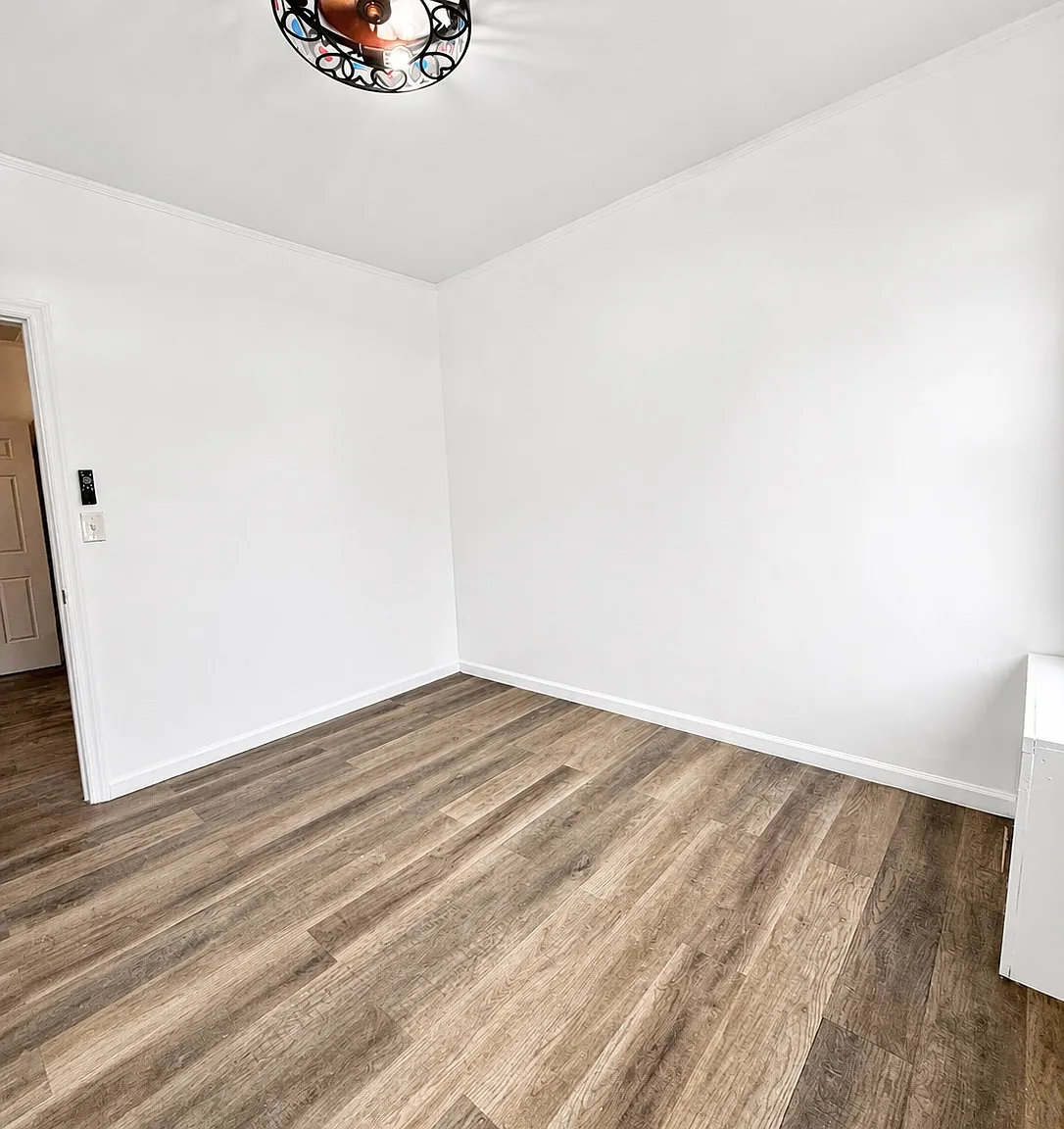 3 bed, 988 sqft, $2,475 — Photo 4
