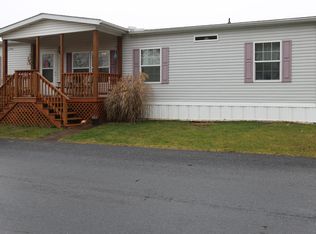 1 Hemlock Acres Ct, Manheim, PA 17545