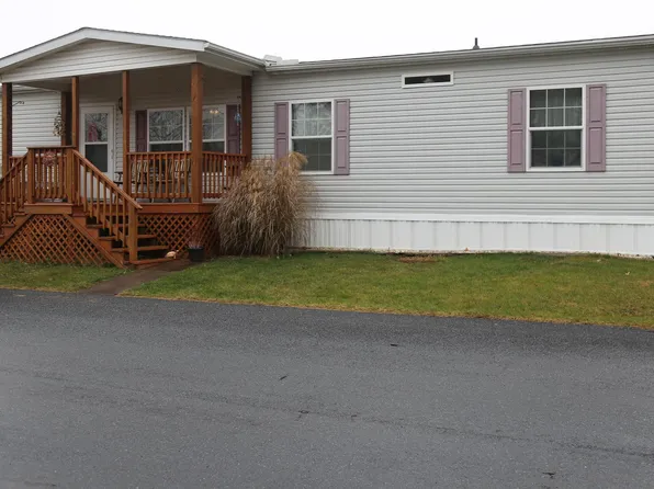 1 Hemlock Acres Ct, Manheim, PA 17545