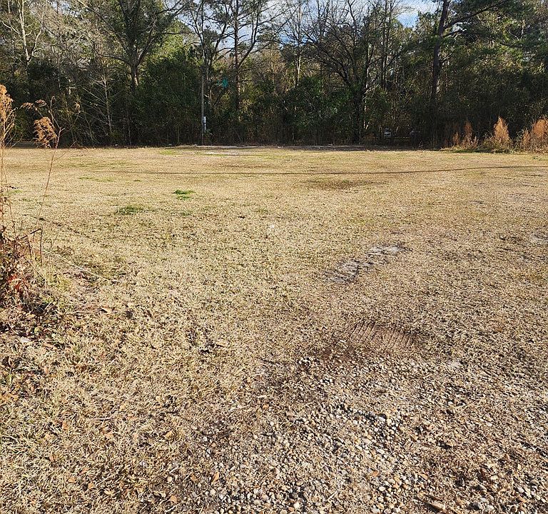2nd image of 412 E Red Bay Rd