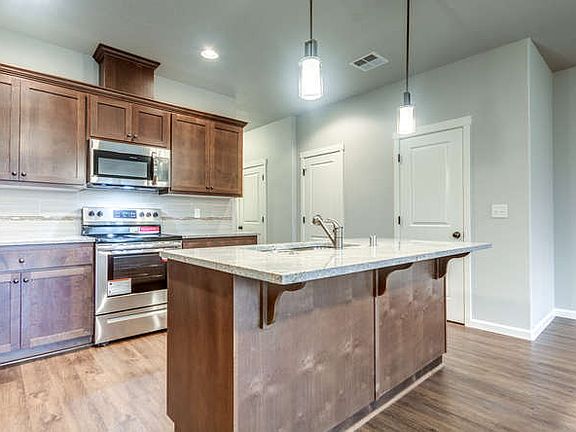 5th image of 11231 NE 14th Ct