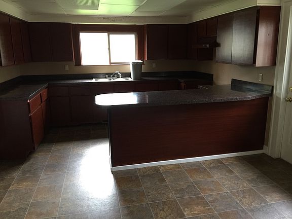 4th image of 452 E Shadbolt St