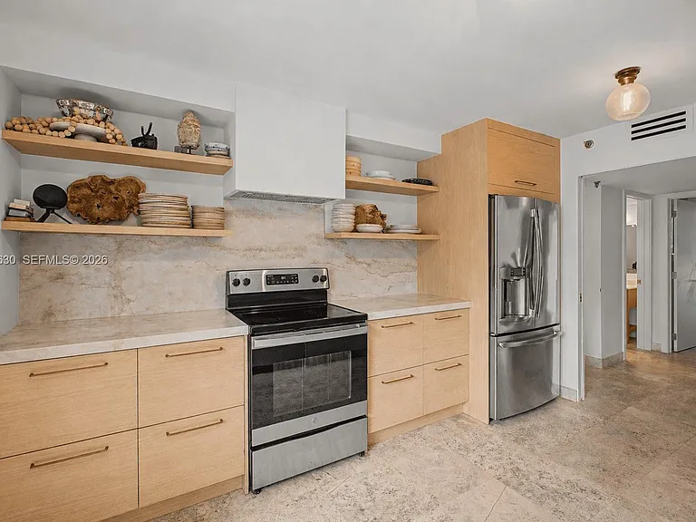 2575 S Bayshore Dr — Photo 15