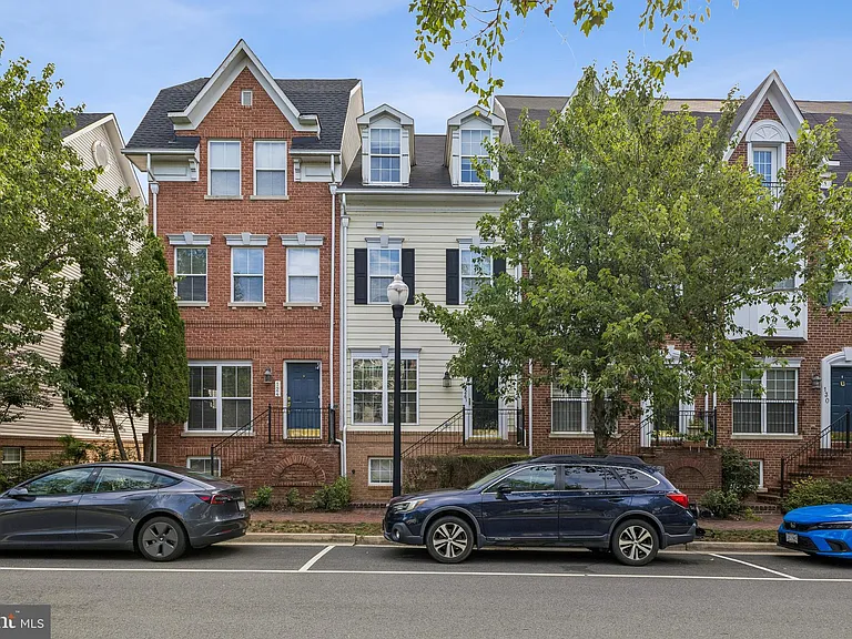 126 Cameron Station Blvd — Photo 2
