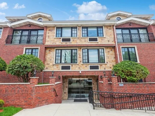 185 Battery Ave APT 1A, Brooklyn, NY 11209