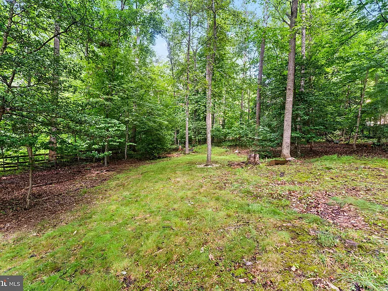 12820 Lake Wilderness Ln — Photo 29