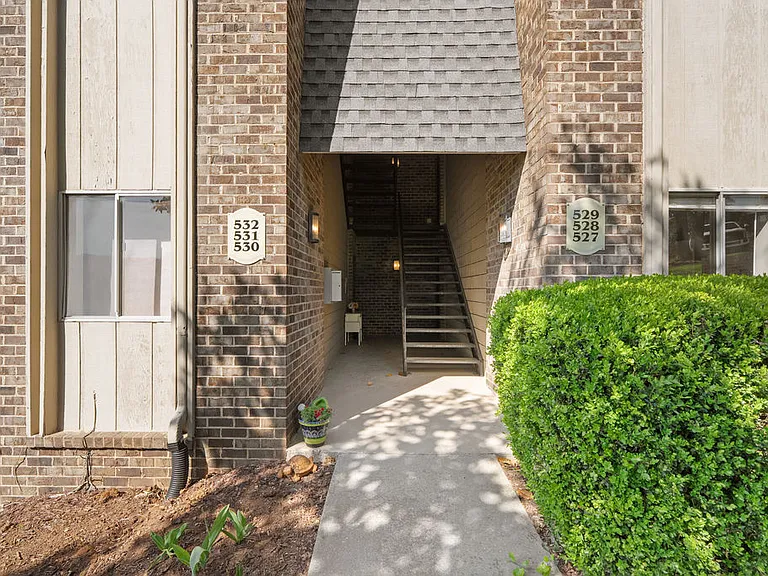 3636 Taliluna Ave #527 — Photo 3