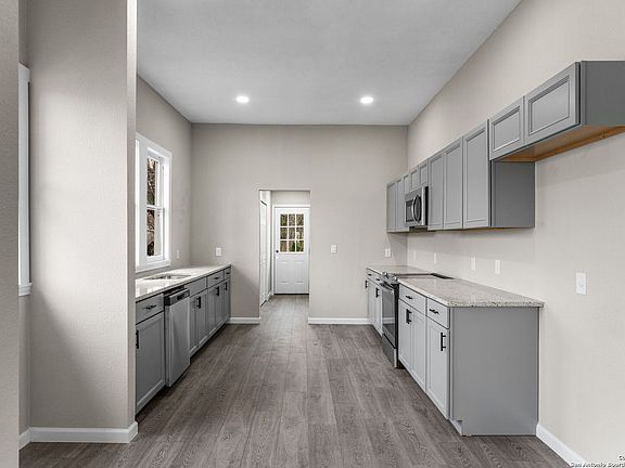 5th image of 239 NELSON AVE