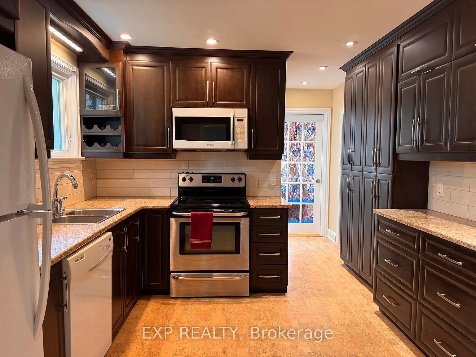 3 bed, $4,500 — Photo 4