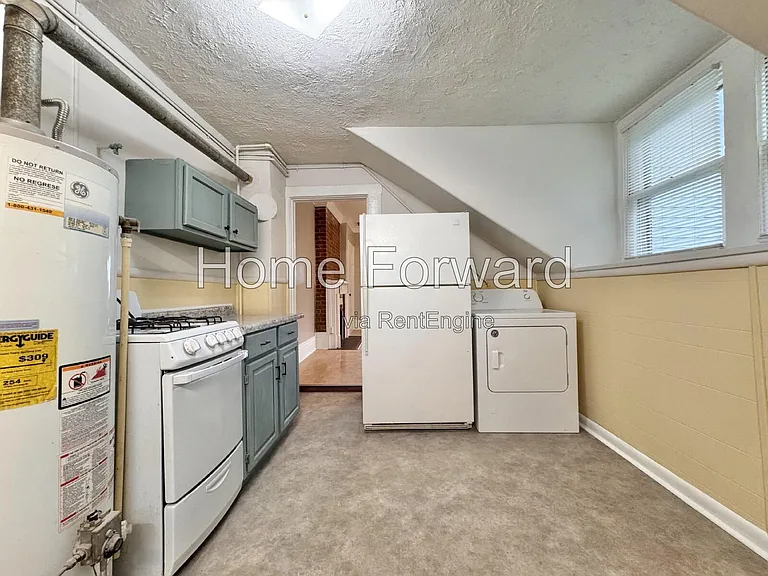 339 S Broadway Park #1 — Photo 7
