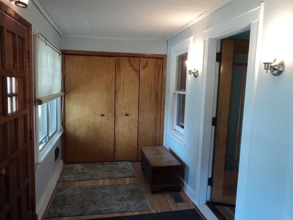 3rd image of 6061 S 74th Ct