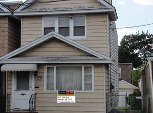 6919 58th Rd, Maspeth, NY 11378