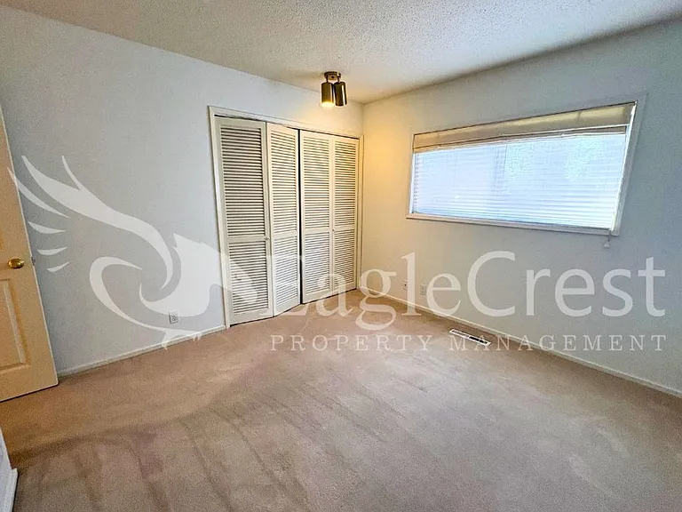 364 Catherine St #M1 — Photo 44