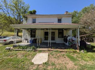 472 Hogan Hollow Rd, Troutville, VA 24175