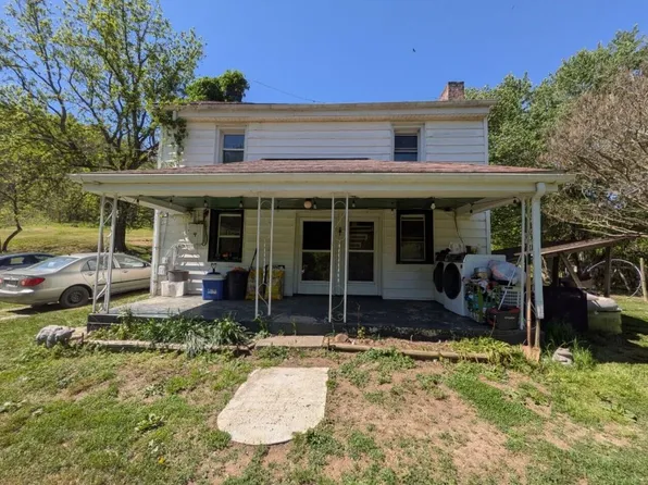 472 Hogan Hollow Rd, Troutville, VA 24175