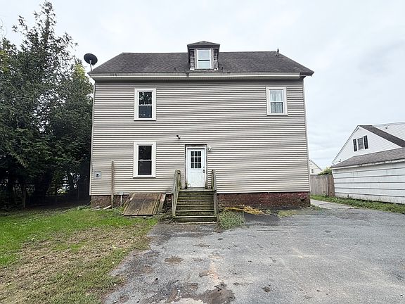3rd image of 43 Lincoln St